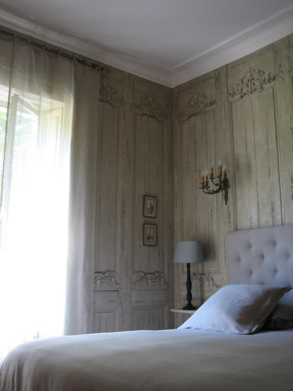 Les Chambres D'Hotes Du Chateau De Saint-Georges Room photo